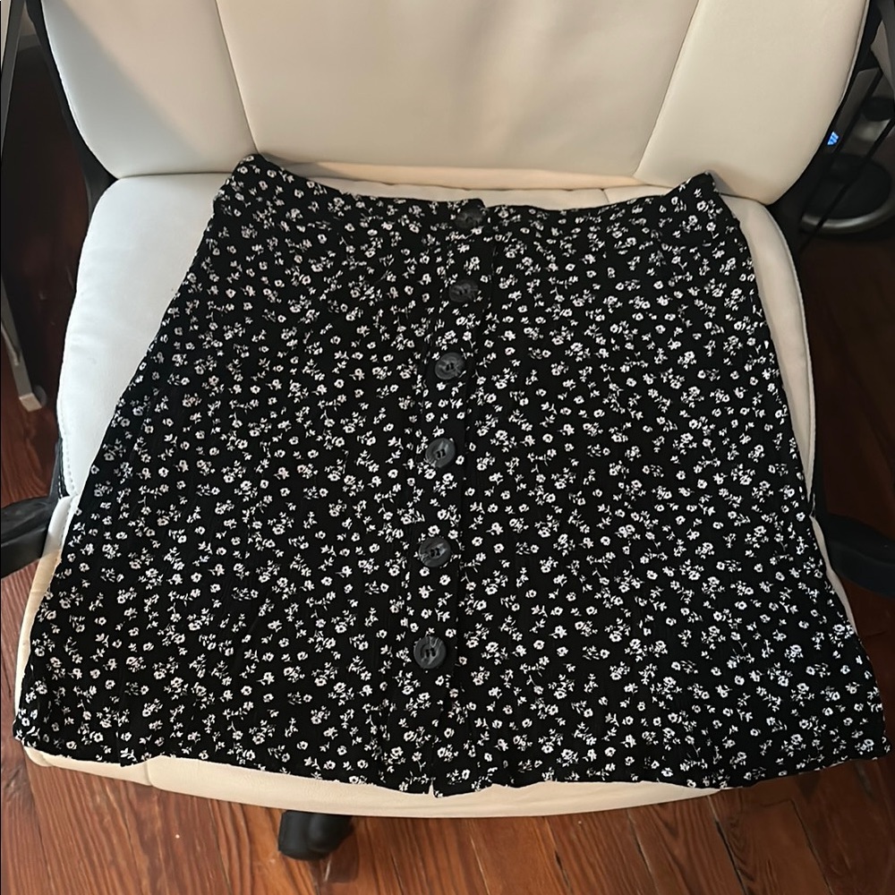 Floral Black Button-Down Skirt, Size M